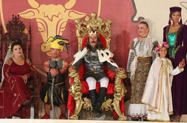 Radu Mazare l-a interpretat pe domnitorul Stefan cel Mare la carnavalul din Mamaia