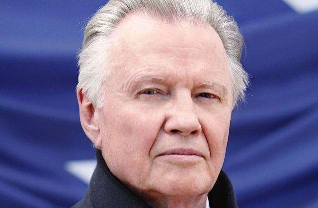 Jon Voight acuza doi actori faimosi de incitare la ANTISEMITISM