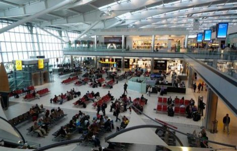 Panica intr-un aeroport din Marea Britanie