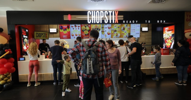 Chopstix începe o nouă poveste în Timișoara, la Iulius Town