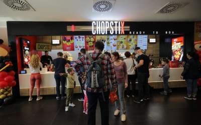 Chopstix începe o nouă...