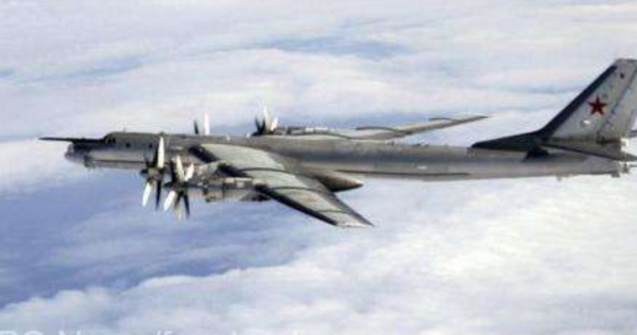SUA au interceptat două bombardiere rusești în largul Alaskăi