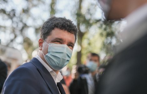 Nicuşor Dan a fost amendat pentru că nu a plătit parcarea: „Am uitat”