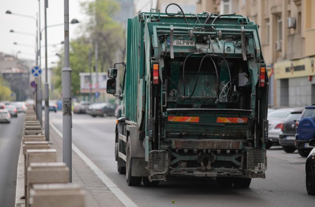Un bărbat a fost lovit mortal de o mașină de gunoi la Galați