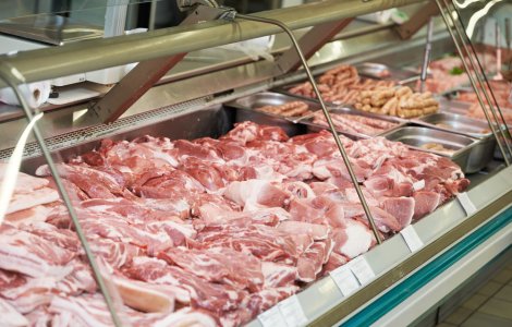 Crăciunul, mai scump decât anul trecut. Cât ar putea costa un kilogram de carne de porc