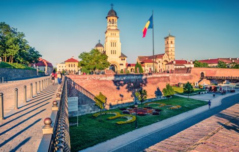 Alba Iulia a obținut titlul de Oraș Regal. Mari regi au fost încoronați aici
