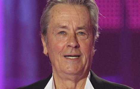 Alain Delon, spitalizat si operat de urgenta