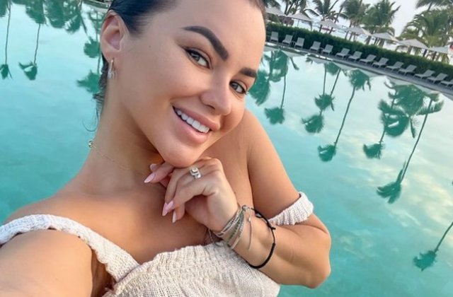 Renunță sau nu Carmen Sălciua la muzică. Fanii s-au &icirc;ngrijorat, după ce artista s-a căsătorit: &bdquo;Am și eu o viață&rdquo;