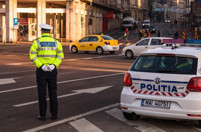 Mai asupriți dec&acirc;t prevede legea. Polițiștii din Bacău vor spor pentru stat pe scaun și febră musculară la degete din cauza tastaturii  