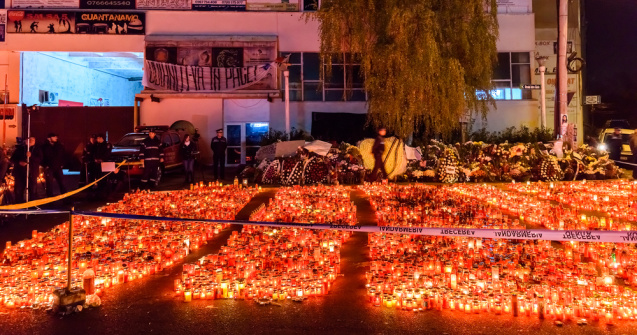 Slujbă de pomenire în memoria victimelor incendiului de la Colectiv