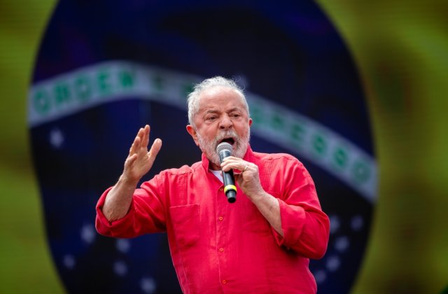 Lula da Silva a c&acirc;știgat un nou mandat la funcția de președinte al Braziliei