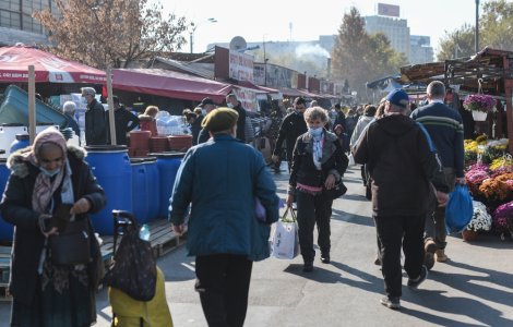 România îmbătrânește. INS: Sunt cu 21% mai multe persoane de peste 65 de ani decât copii până în 14 ani