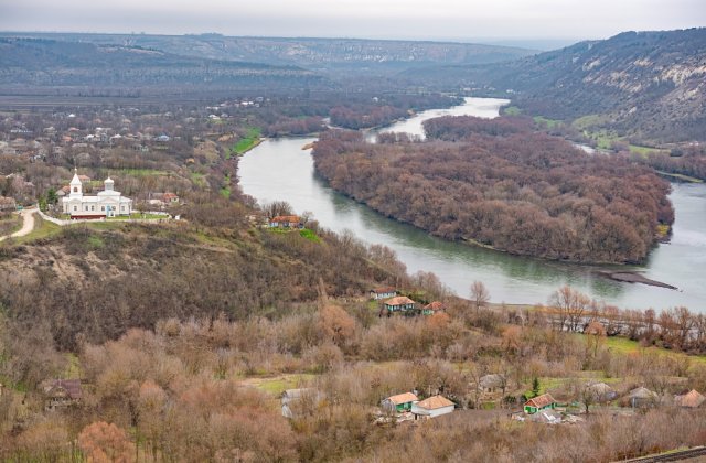 VIDEO O rachetă rusească a căzut &icirc;ntr-o localitate din Republica Moldova