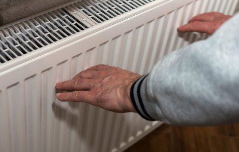 Sute de blocuri din Capitală au rămas fără apă caldă și căldură din cauza unor