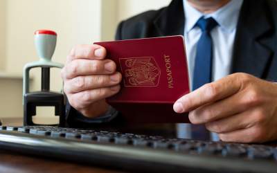 Adolescenții de peste 16 ani...