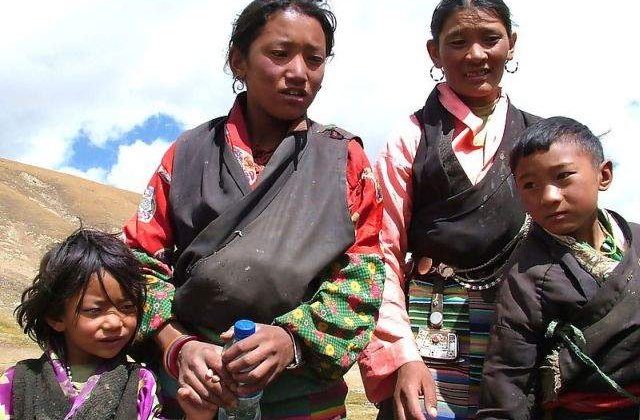 ACCIDENT GRAV de circulatie in Tibet: Cel putin 44 de oameni au murit