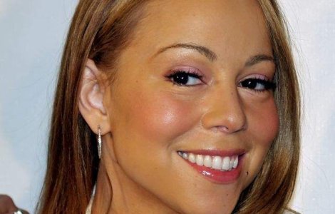 Mariah Carey va plati 193.500 de dolari pentru o vacanta a cainilor