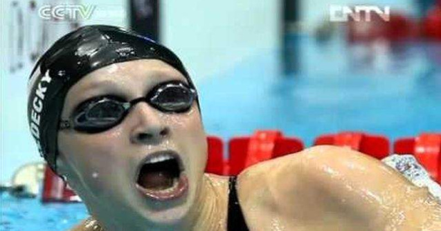 Record mondial la natatie in proba de 400 m liber