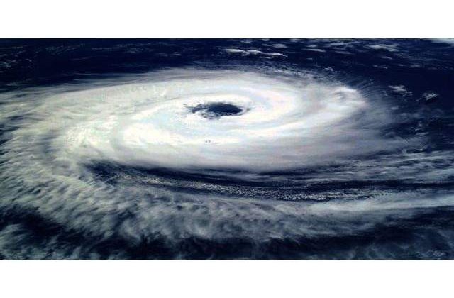 Cel putin un mort si zeci de raniti in Japonia