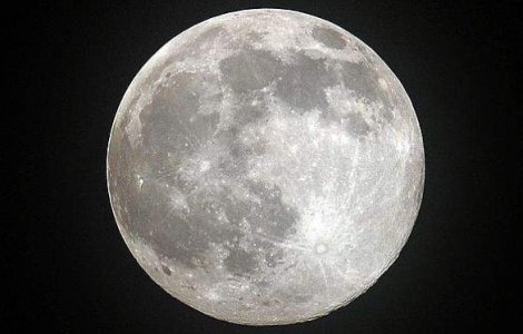 China va plasa o sonda pe orbita Lunii pana la sfarsitul lui 2014