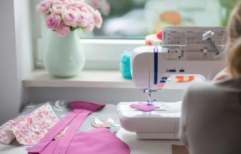 5 situații frecvente când mașina de cusut electrică nu mai coase