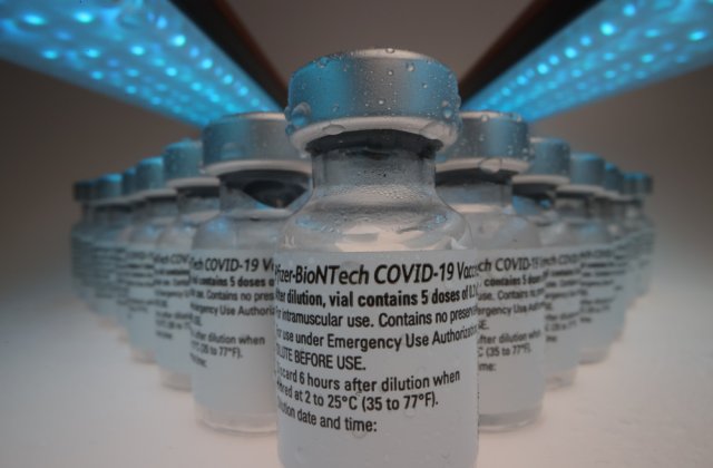 Pfizer și BioNTech lucrează asupra unui vaccin comun pentru COVID-19 și gripă