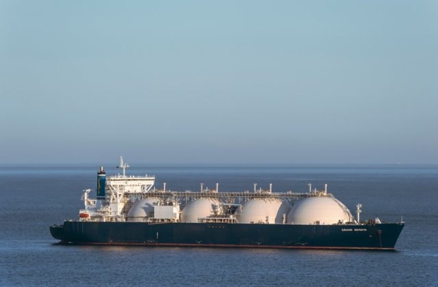 Nave &icirc;ncărcate cu gaze lichefiate plutesc &icirc;n largul coastelor europene, aștept&acirc;nd să crească prețurile