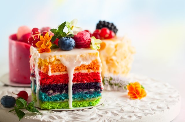 Prețul dulciurilor a crescut cu 25%. C&acirc;t costă acum o felie de tort sau o prăjitură