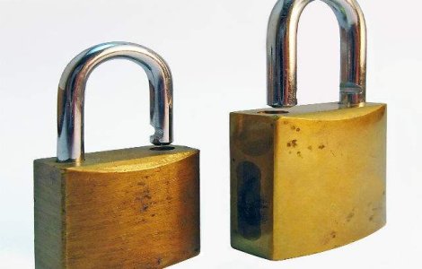 Paris: Lacatele dragostei, interzise de autoritati