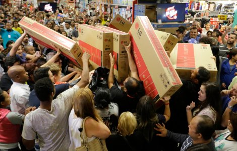 Black Friday România 2022. Ghid de cumpărături: Sfaturi pentru a face față haosului reducerilor