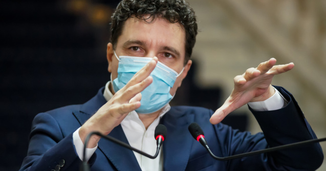 Nicuşor Dan: „Exclud varianta ca politicienii să ducă în faliment Elcen”