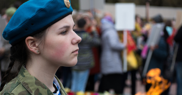 Pregătirea militară devine obligatorie în școlile din Rusia