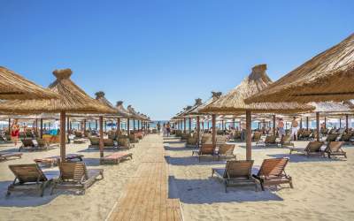 Black Friday 2022. Vacanțe pe...