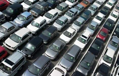 Rusia ar putea INTERZICE importul de masini din Occident