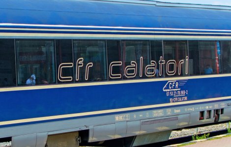Călătorii CFR pot procura bilete online direct de la controlor