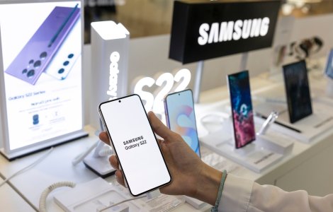 Profită de cele mai tari promoții la telefoanele Samsung de Black Friday la eMag