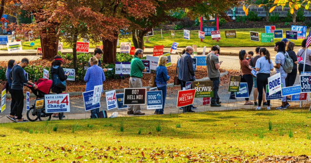 SUA: Republicanii au câștigat majoritatea în Camera Reprezentanților. Joe Biden i-a felicitat