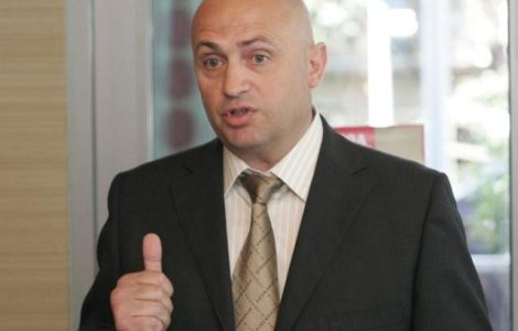 Noul patron al Rapidului: Clubul s-ar descurca si cu maximum sase angajati!