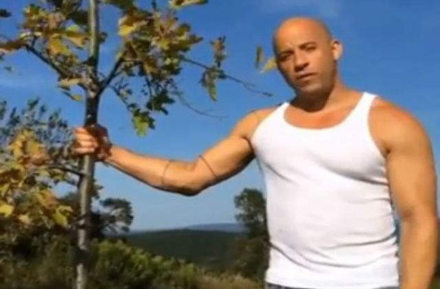 [VIDEO] Putin, provocat de Vin Diesel sa-si toarne o galeata cu gheata pe cap