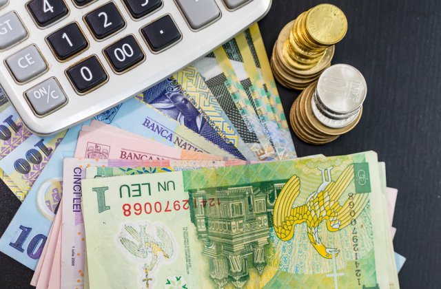 Cu c&acirc;t va fi majorat salariul minim pe economie de la 1 ianuarie 2023. Sunt pe masă două scenarii