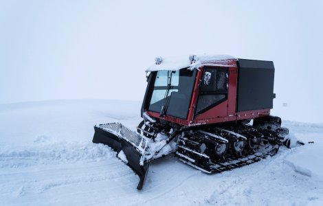 Mai multe zone din România au fost acoperite de zăpadă. Utilajele au intervenit