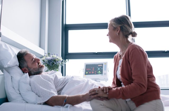 Pacienții din spitale vor avea un nou program de vizită. C&acirc;t timp vor putea rudele să &icirc;și viziteze apropiații