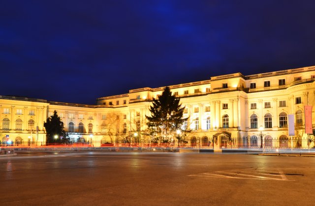 Incendiu la Palatul Regal din București. Clădirea a fost evacuată de urgență