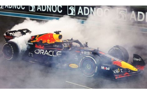 F1 Abu Dhabi: Max Verstappen câștigă ultima cursă a sezonului în fața lui Leclerc! Hamilton, fără victorie în 2022