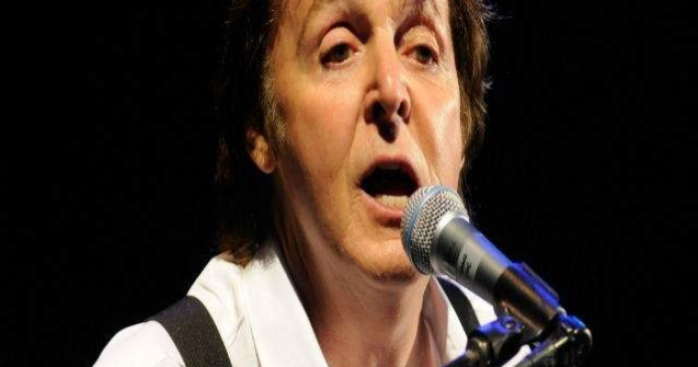 Paul McCartney, pe locul intai in topul celor mai bogati basisti din lume