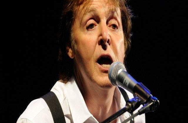 Paul McCartney, pe locul intai in topul celor mai bogati basisti din lume