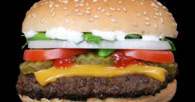 Jucariile incluse in meniurile fast-food pentru copii ar putea fi interzise in New York