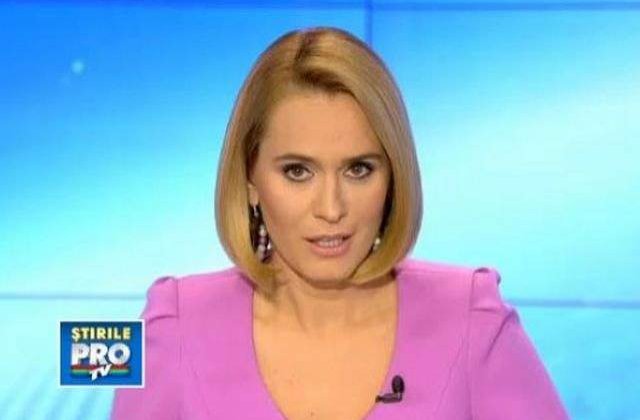 [VIDEO] Moment fantastic: Andreea Esca si-a turnat apa in cap, in DIRECT