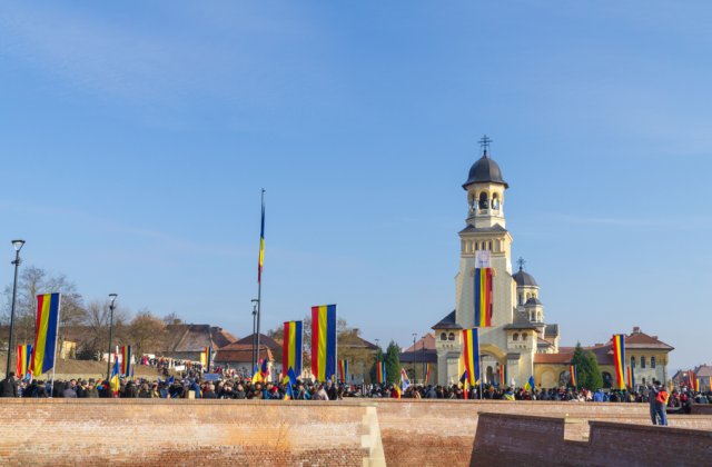 Pregătiri &icirc;n toi la Alba Iulia de Ziua Națională a Rom&acirc;niei. Sunt așteptați peste 10.000 de oameni