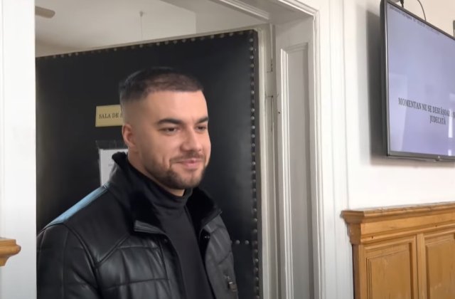 Culita Sterp, pus pe glume la ieșirea din sala de judecată. Atitudinea lui i-a scos din sărite pe fani
